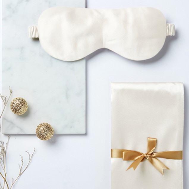 Two Piece Silk Gift Set Ivory Pillowcase & Eye Mask Canada Two Piece Silk Gift Set Ivory Pillowcase & Eye Mask Canada