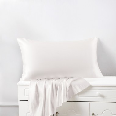 White 22 Momme Mulberry Silk Pillowcase with Hidden Zipper Canada